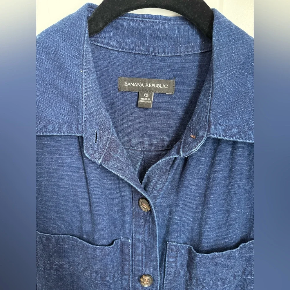 Banana Republic Indigo Utility Jumpsuit in a dark indigo blue denim XS, like new